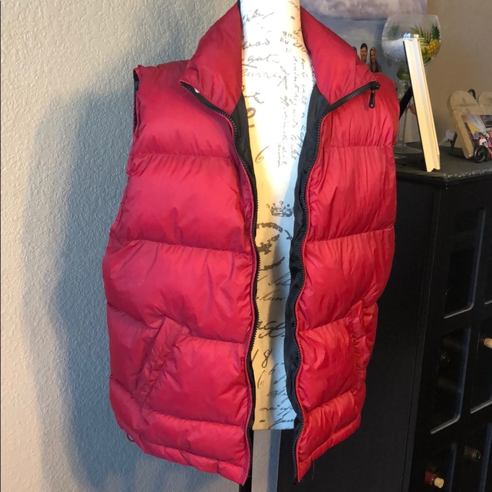 Tempco Men’s size large Red puffer vest.
